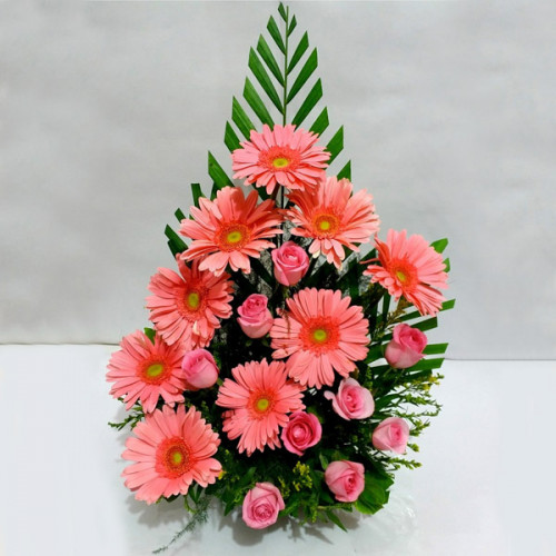 Pink Touch - Pink rose basket