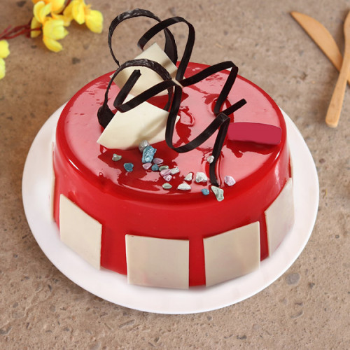 Classic Strawberry Cake: Available in Half Kg, One Kg, One and Half Kg, Two Kg & Three Kg Classic Strawberry Cake