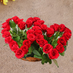 Sophisticated Gesture - Red rose arrangement