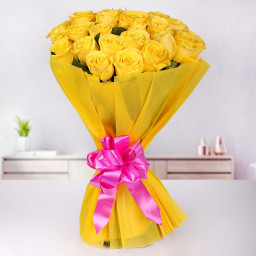 Gracious Posy - Yellow rose bouquet