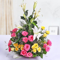 Feel The Flowers - Yellow rose basket