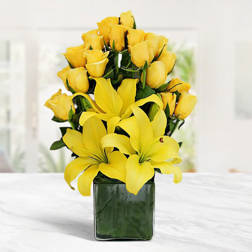 Yellow Fellow - Yellow rose arrangement