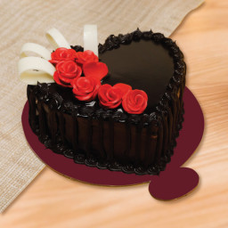 Rose Embedded Heart: Available in Half Kg, One Kg, One and Half Kg, Two Kg & Three Kg Rose Embedded Heart