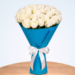 Calmness Draped - White rose bouquet