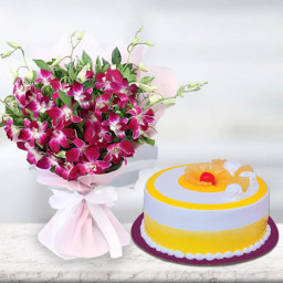 Dazzlingly In Love: A Gift Combo of 6 Purple Orchids and 0.5 kg Fruity Pineapple Cake