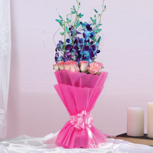 Tranquil Blossoms - Pink rose bouquet