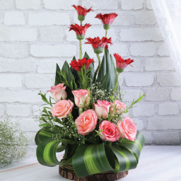 Rosy Radiance - Pink rose basket