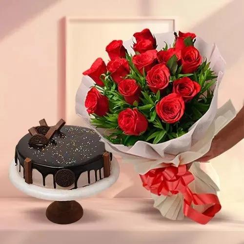 Kitkat Cake n Red Roses: A Gift Combo of 10 Red Roses and 0.5 Kg KitKat Cake