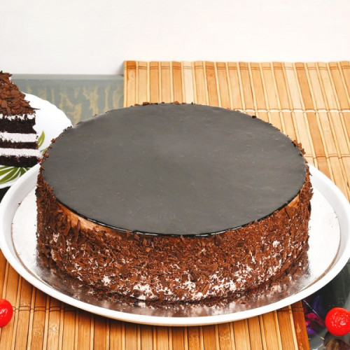 Chocolate Cake: Available in Half Kg, One Kg, One and Half Kg, Two Kg & Three Kg Chocolate Cake