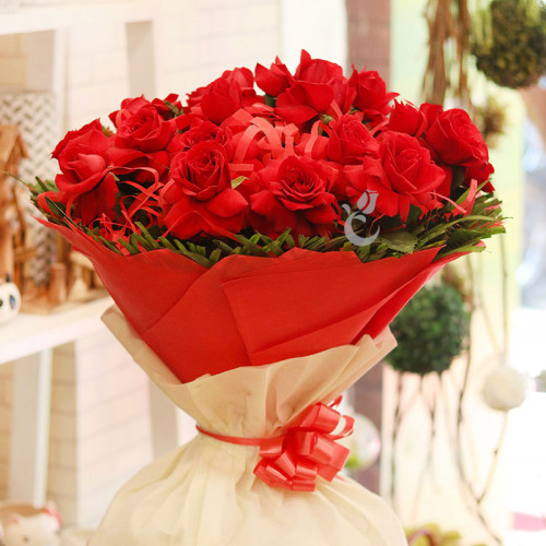 Love & Faith - Red rose bunch