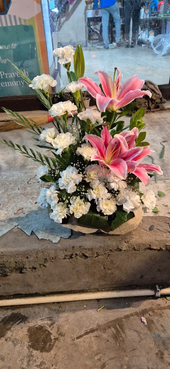 Exquisite Arrangement
